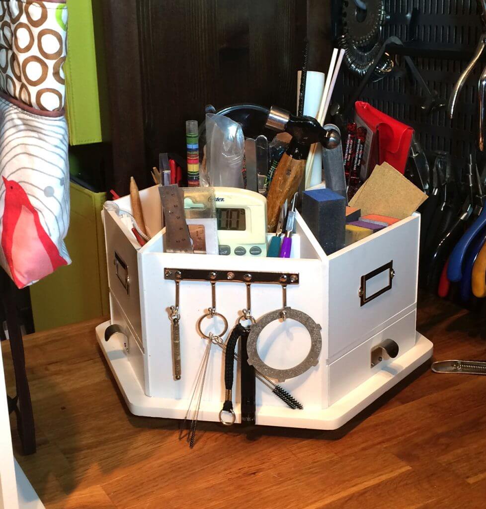 Lazy-susan type organiser